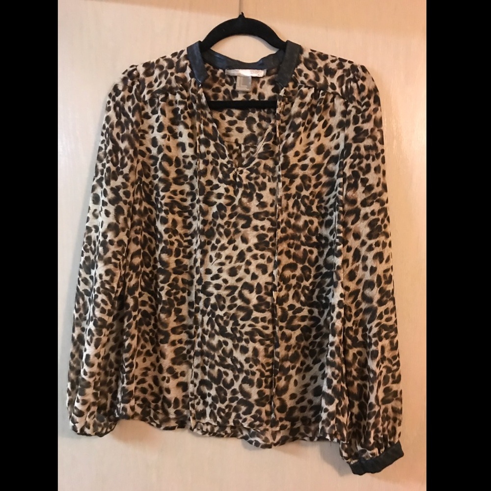 Leopard blouse with leather details